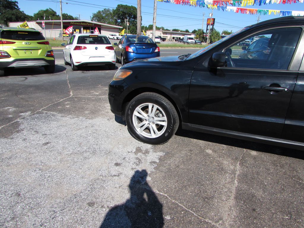 Photo 2 of this HYUNDAI SANTA FE