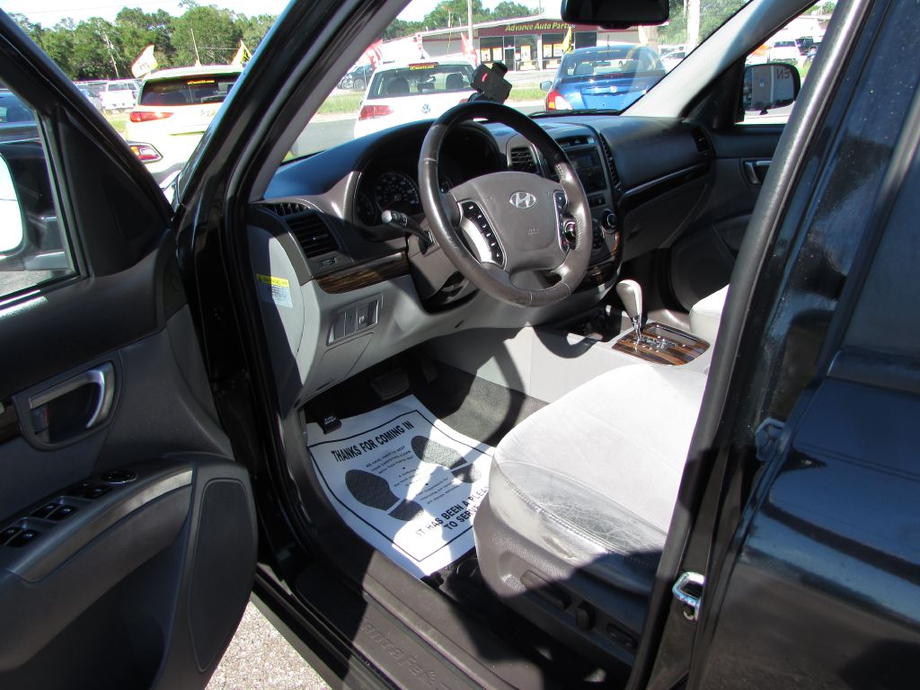 Photo 6 of this HYUNDAI SANTA FE