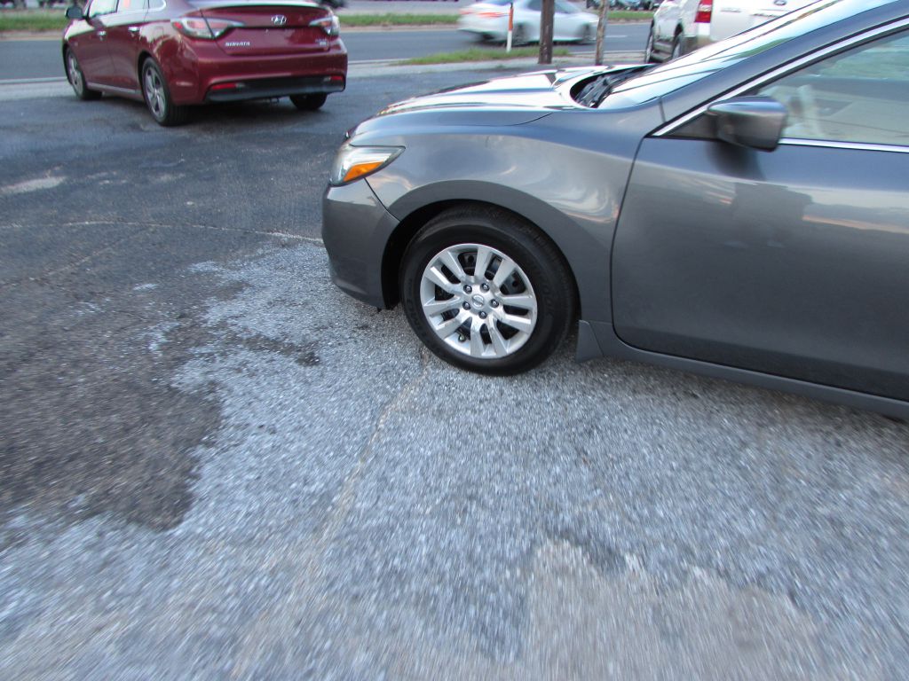 Photo 2 of this NISSAN ALTIMA