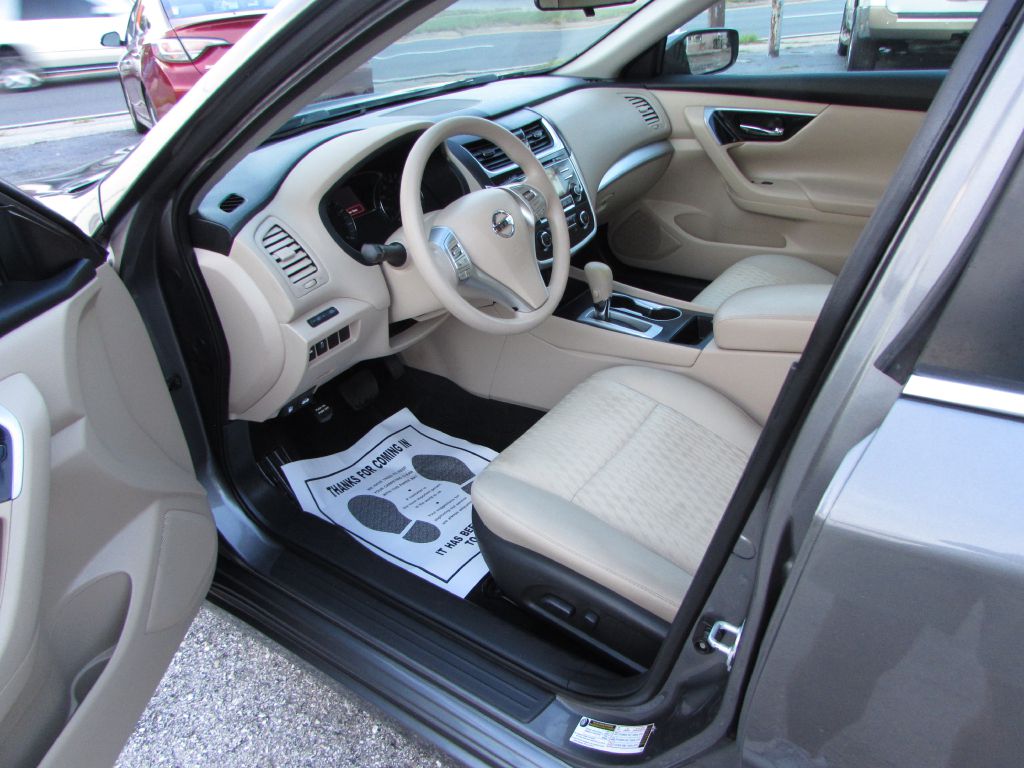 Photo 6 of this NISSAN ALTIMA