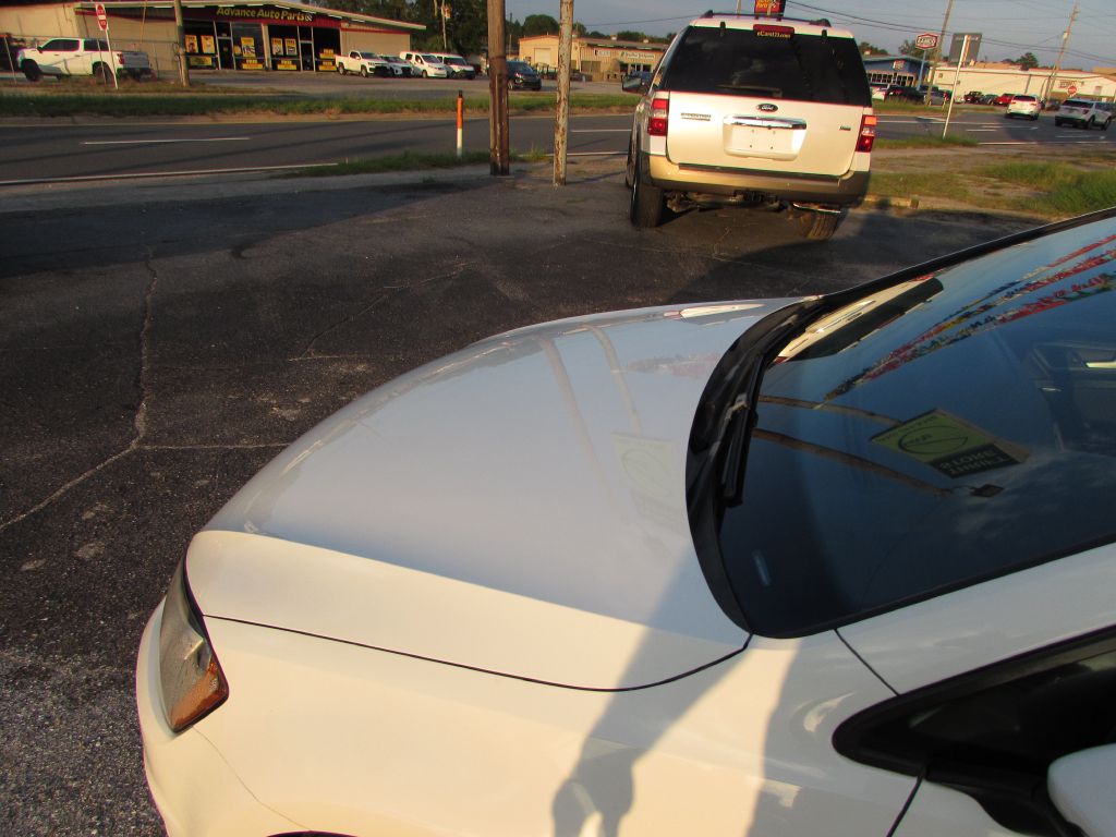 Photo 3 of this VOLKSWAGEN GOLF