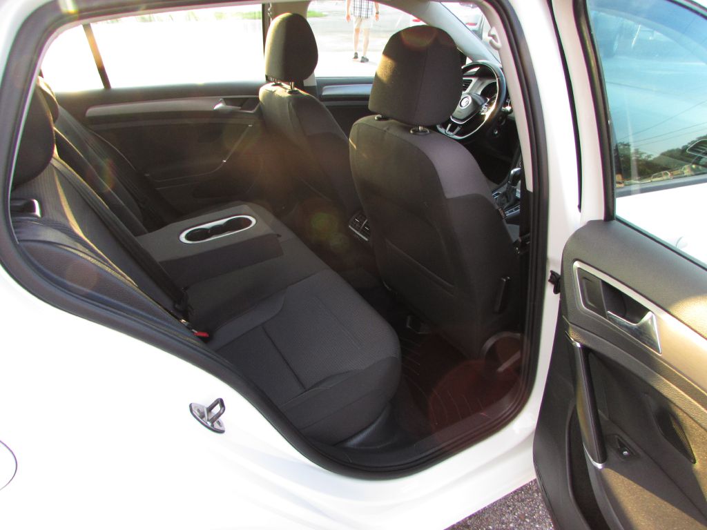 Photo 15 of this VOLKSWAGEN GOLF