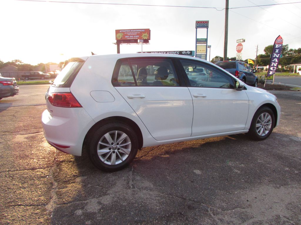 Photo 23 of this VOLKSWAGEN GOLF