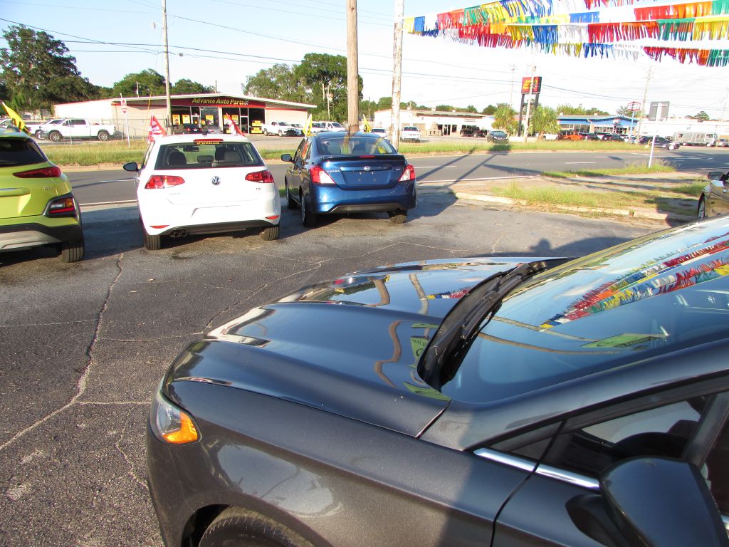 Photo 3 of this FORD FUSION