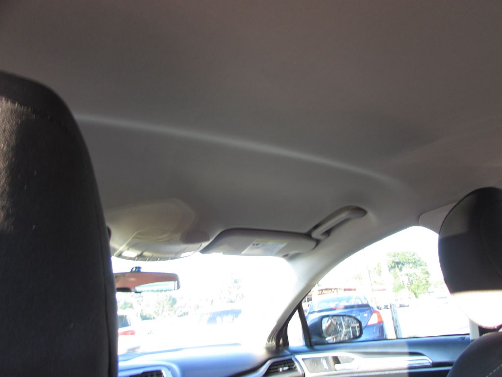 Photo 10 of this FORD FUSION