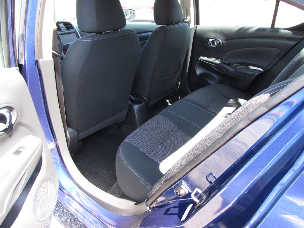Photo 7 of this NISSAN VERSA