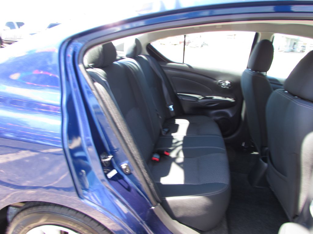 Photo 16 of this NISSAN VERSA