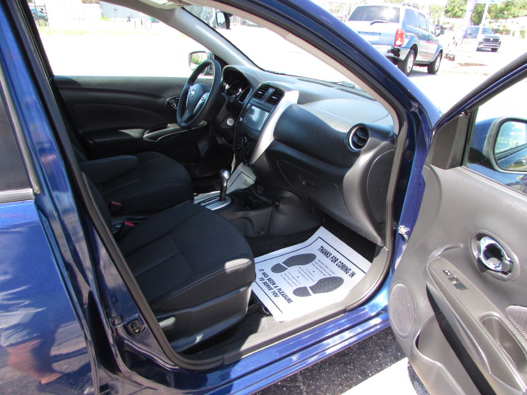 Photo 17 of this NISSAN VERSA