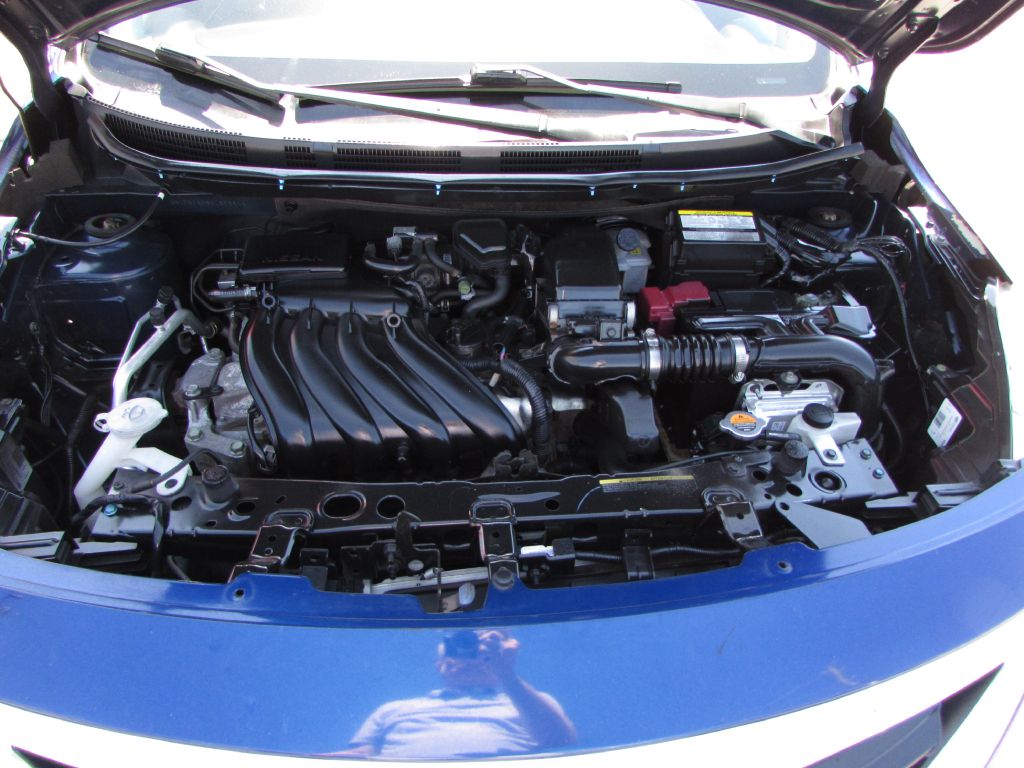 Photo 21 of this NISSAN VERSA