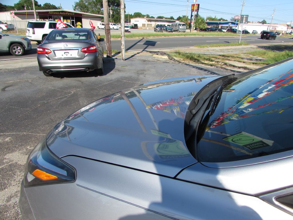 Photo 3 of this HYUNDAI SANTA FE
