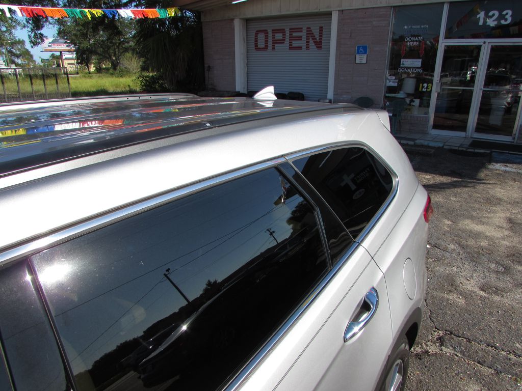 Photo 5 of this HYUNDAI SANTA FE