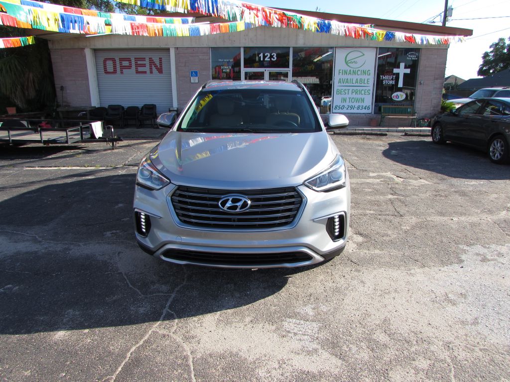 Photo 23 of this HYUNDAI SANTA FE