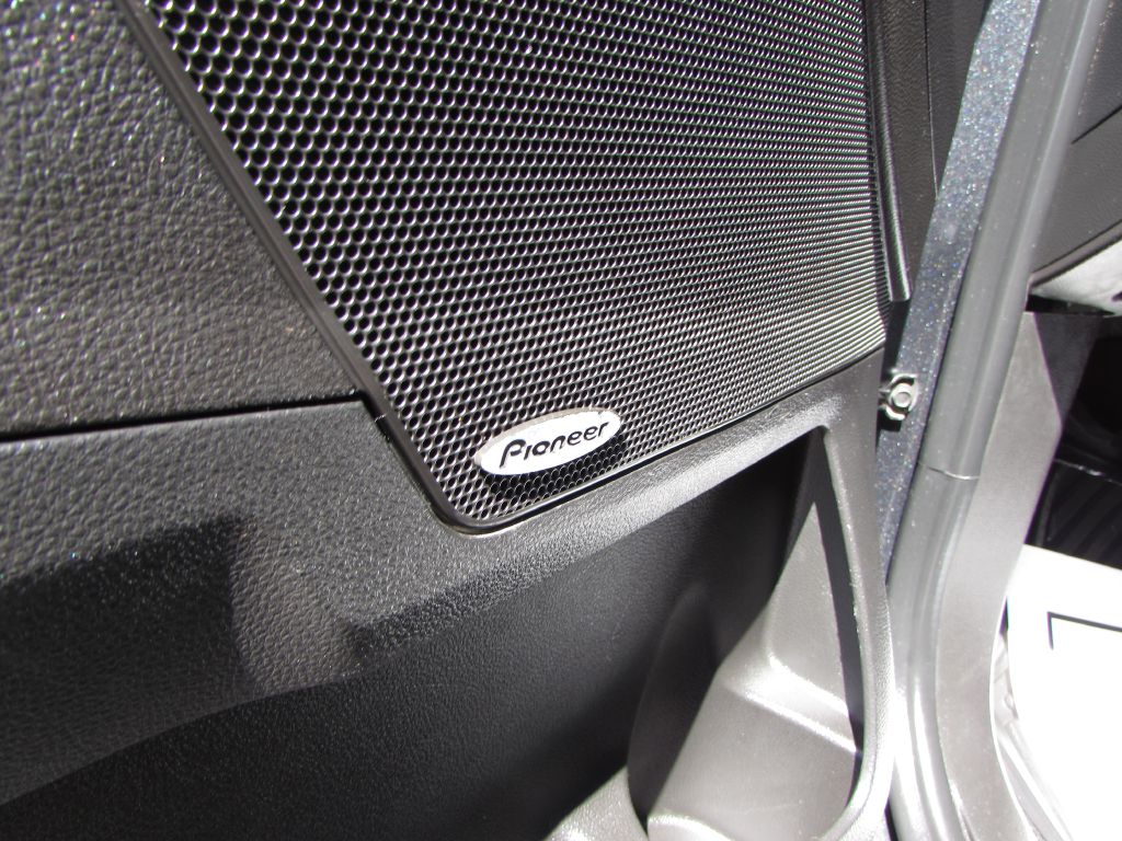 Photo 7 of this GMC TERRAIN