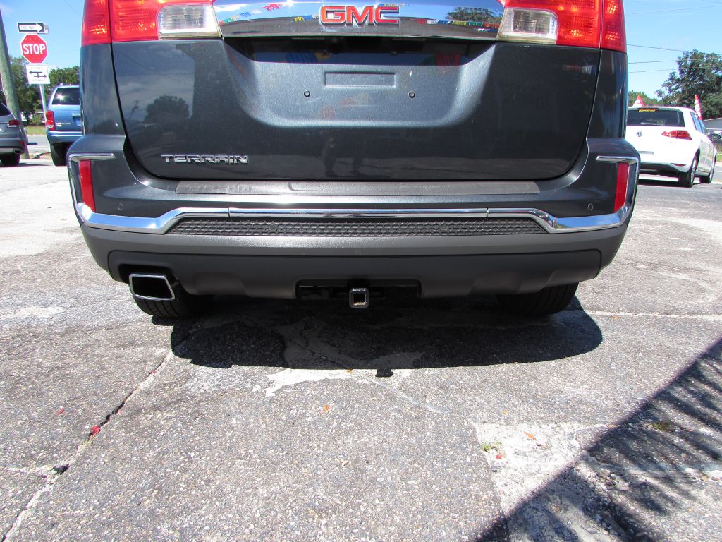 Photo 15 of this GMC TERRAIN
