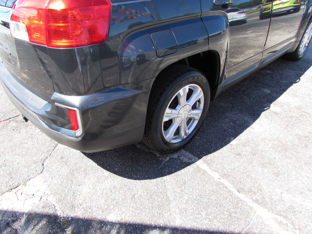 Photo 16 of this GMC TERRAIN