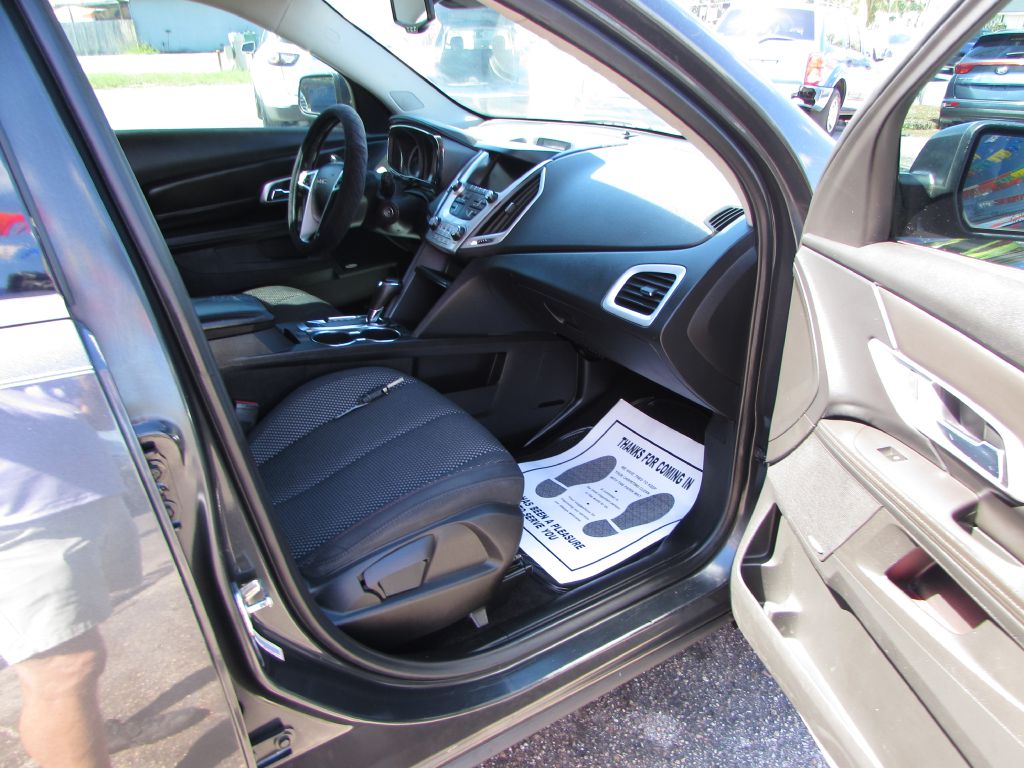 Photo 19 of this GMC TERRAIN