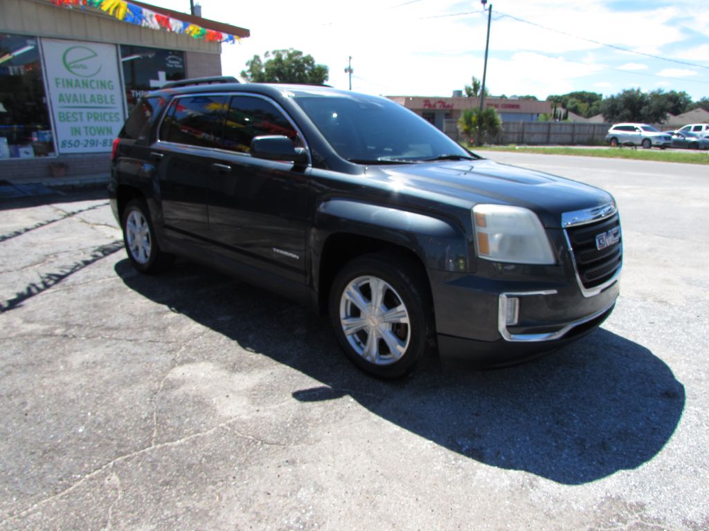 Photo 24 of this GMC TERRAIN