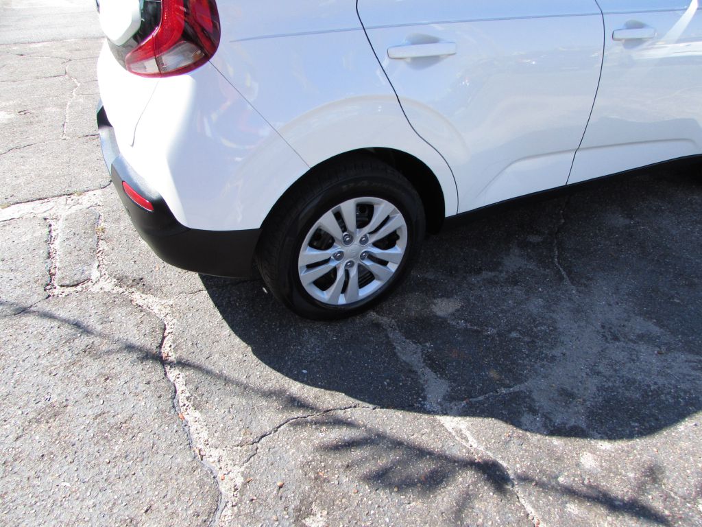 Photo 14 of this KIA SOUL
