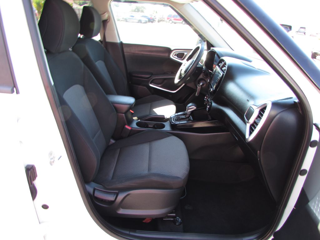 Photo 18 of this KIA SOUL