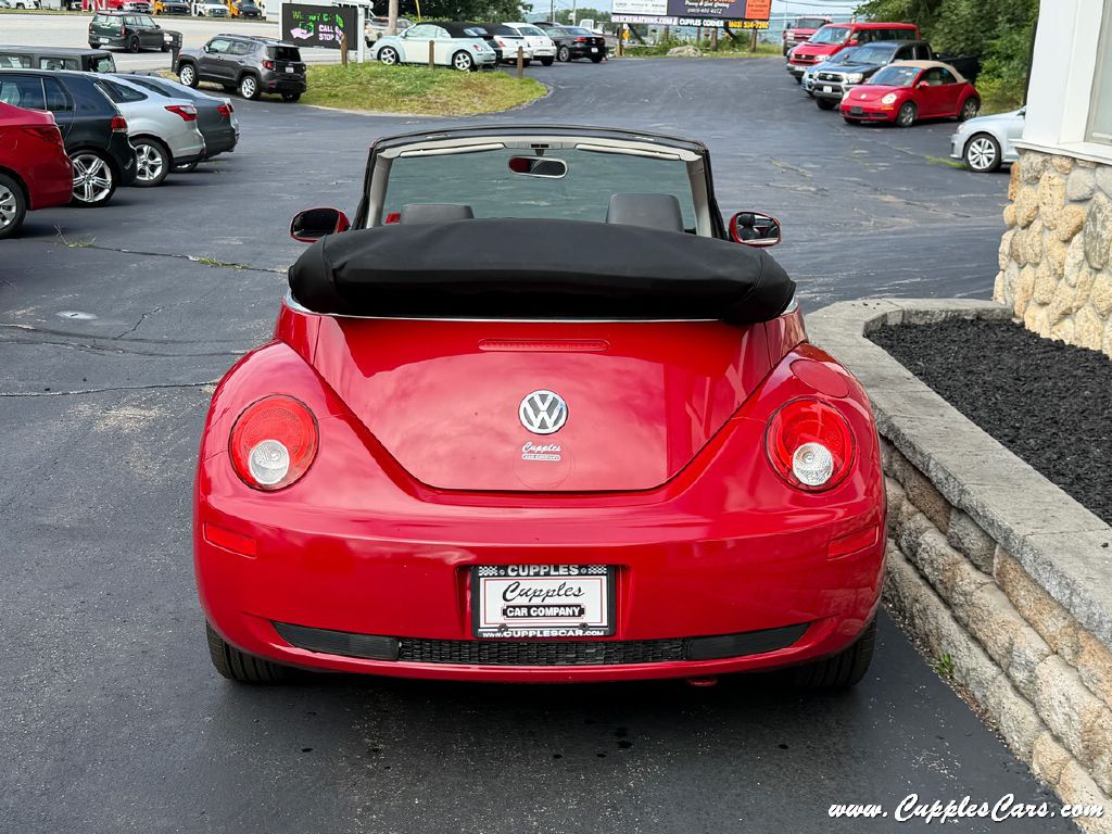 Photo 8 of this VOLKSWAGEN NEW BEETLE