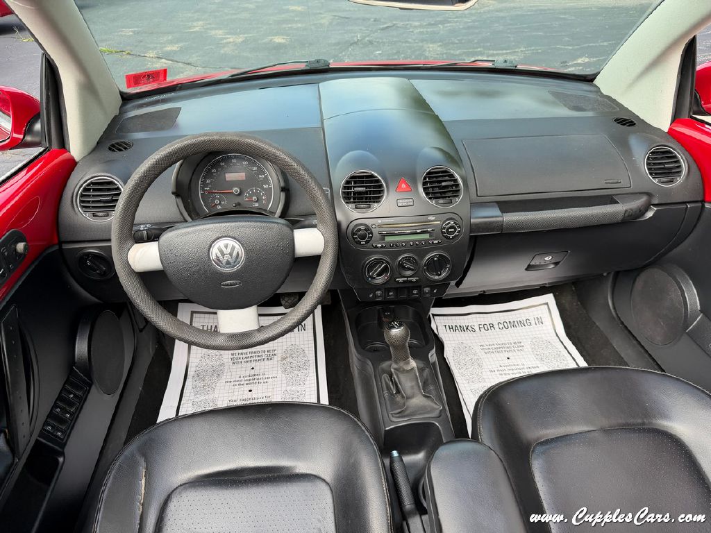 Photo 13 of this VOLKSWAGEN NEW BEETLE