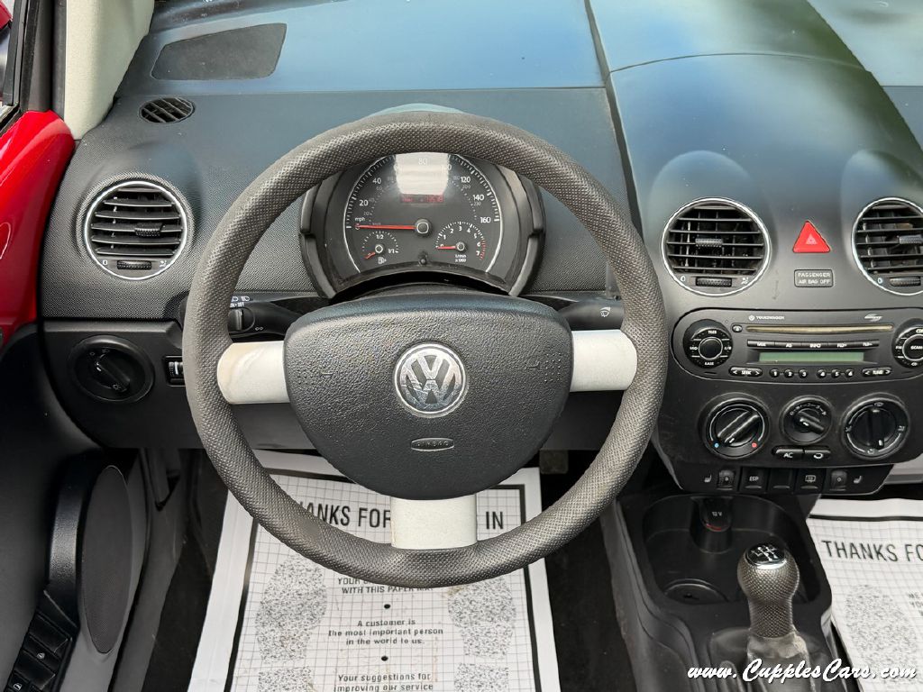 Photo 17 of this VOLKSWAGEN NEW BEETLE
