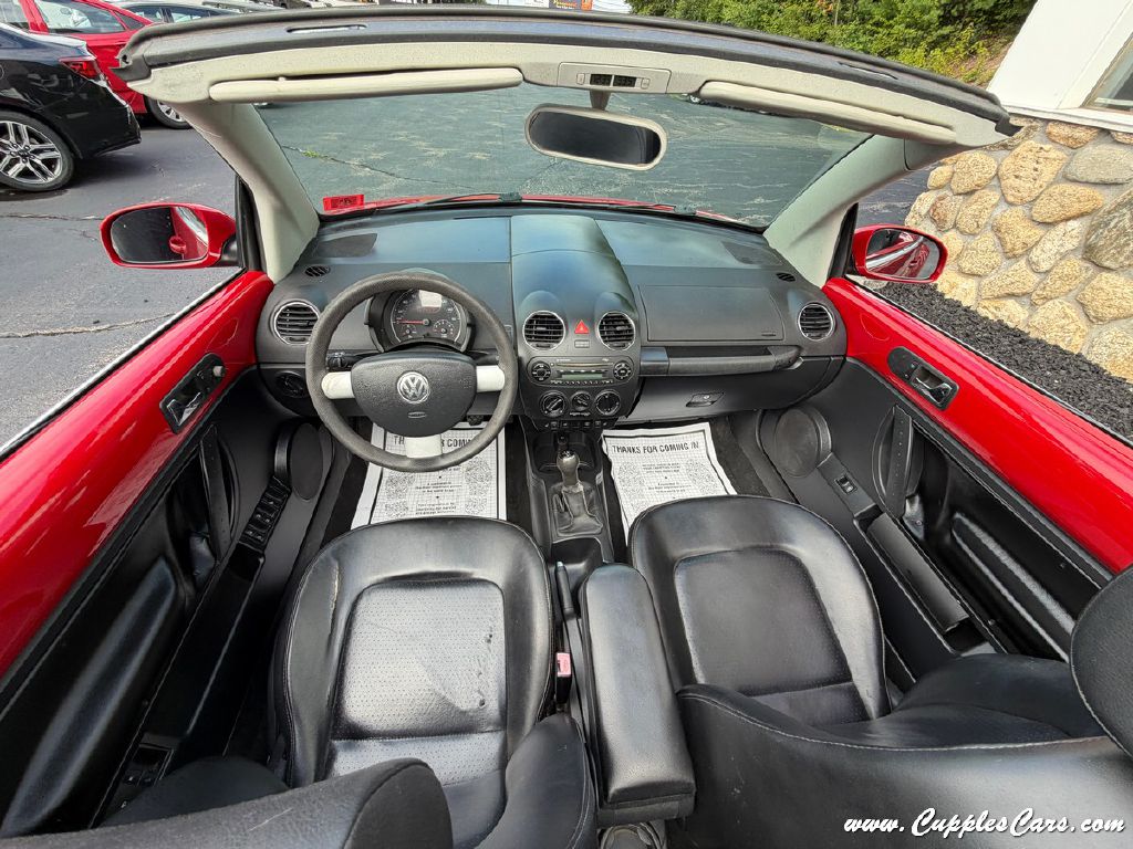 Photo 19 of this VOLKSWAGEN NEW BEETLE