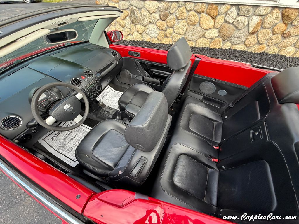 Photo 21 of this VOLKSWAGEN NEW BEETLE