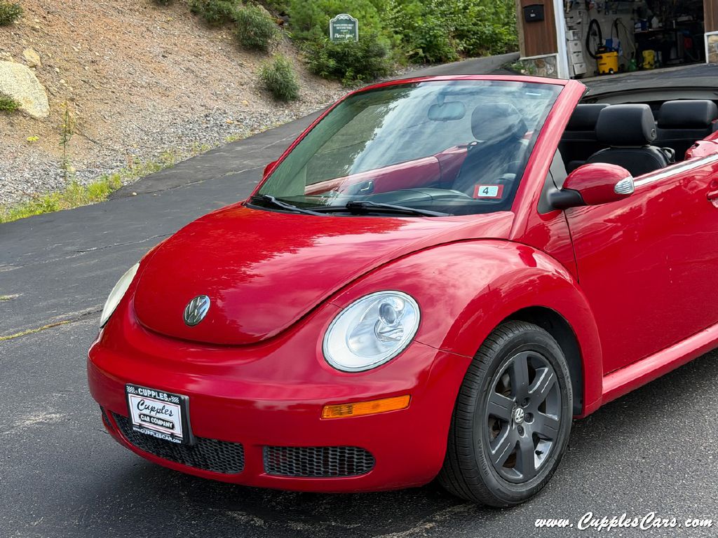 Photo 23 of this VOLKSWAGEN NEW BEETLE