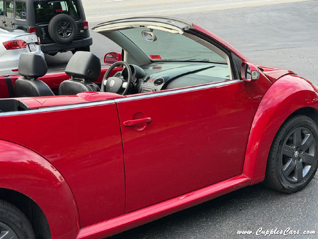 Photo 28 of this VOLKSWAGEN NEW BEETLE