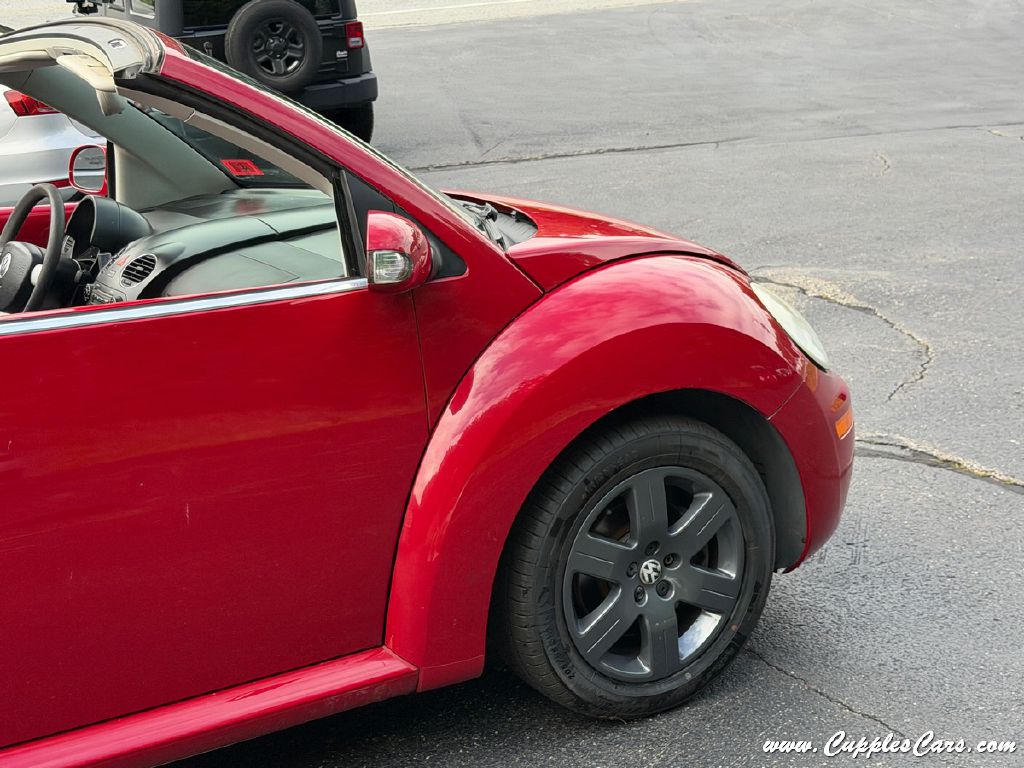 Photo 29 of this VOLKSWAGEN NEW BEETLE