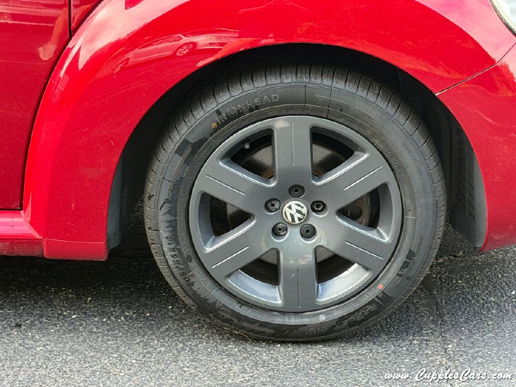 Photo 30 of this VOLKSWAGEN NEW BEETLE