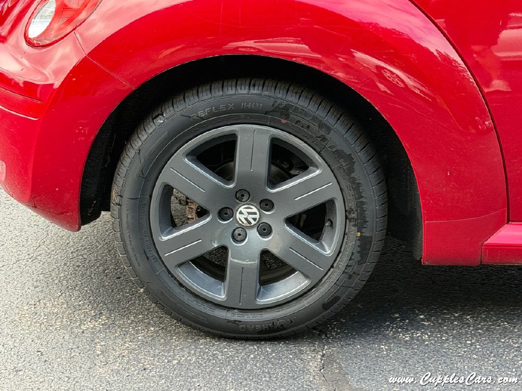Photo 31 of this VOLKSWAGEN NEW BEETLE
