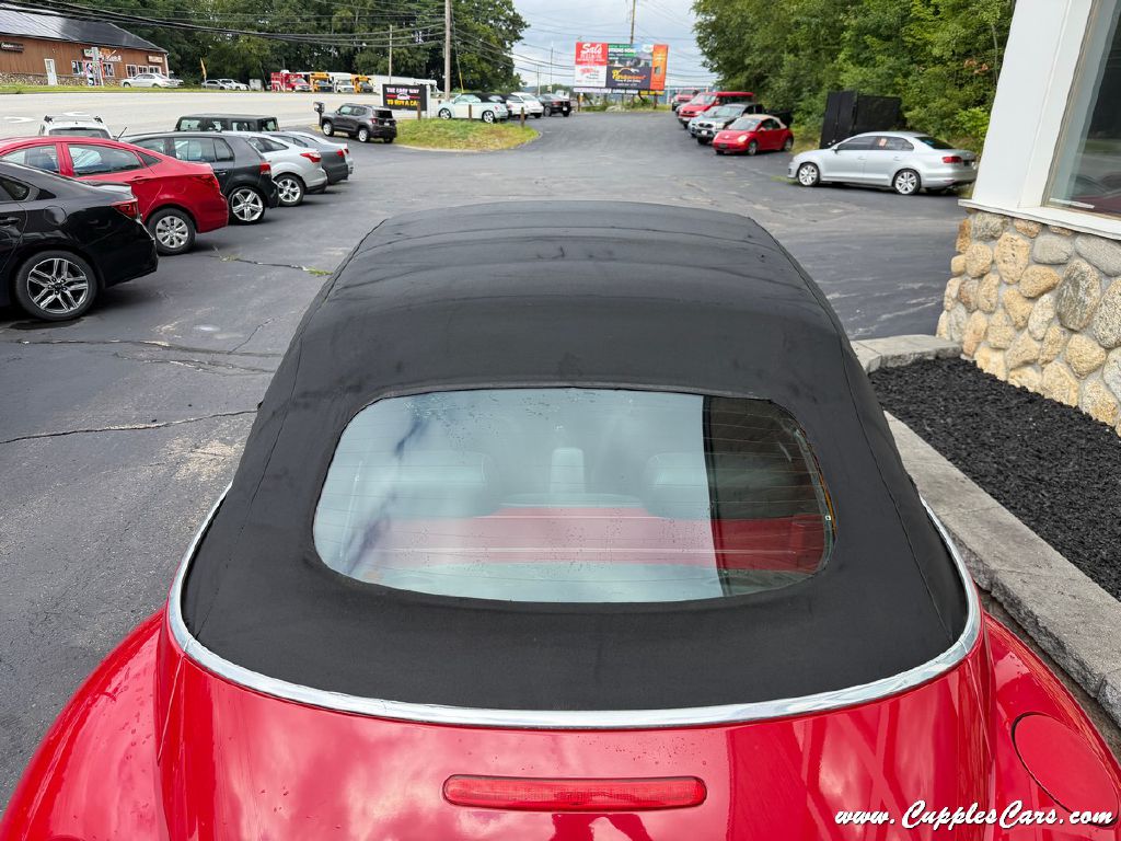 Photo 36 of this VOLKSWAGEN NEW BEETLE