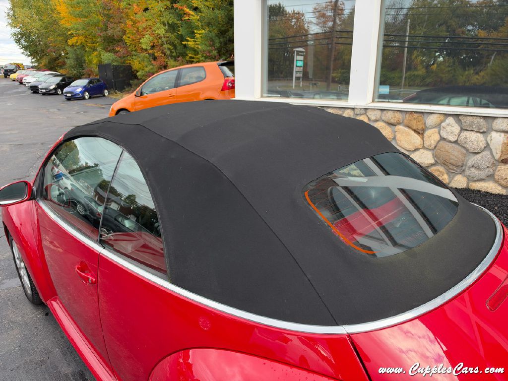 Photo 12 of this VOLKSWAGEN NEW BEETLE