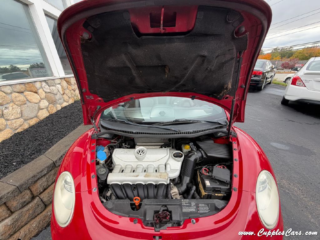 Photo 16 of this VOLKSWAGEN NEW BEETLE