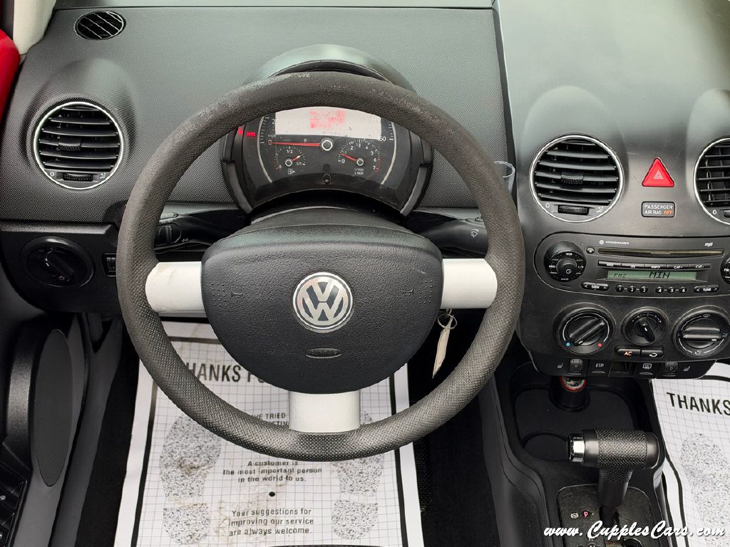 Photo 21 of this VOLKSWAGEN NEW BEETLE