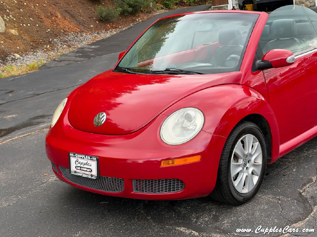 Photo 27 of this VOLKSWAGEN NEW BEETLE