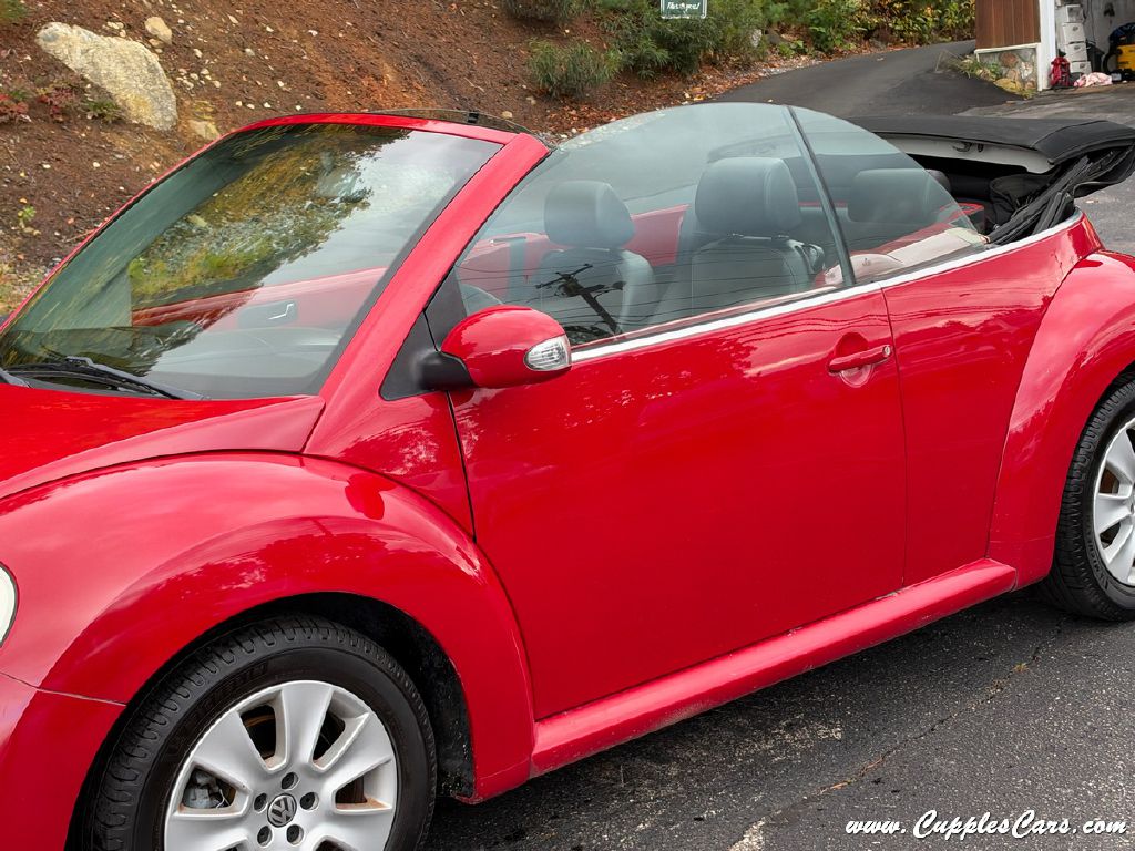 Photo 28 of this VOLKSWAGEN NEW BEETLE