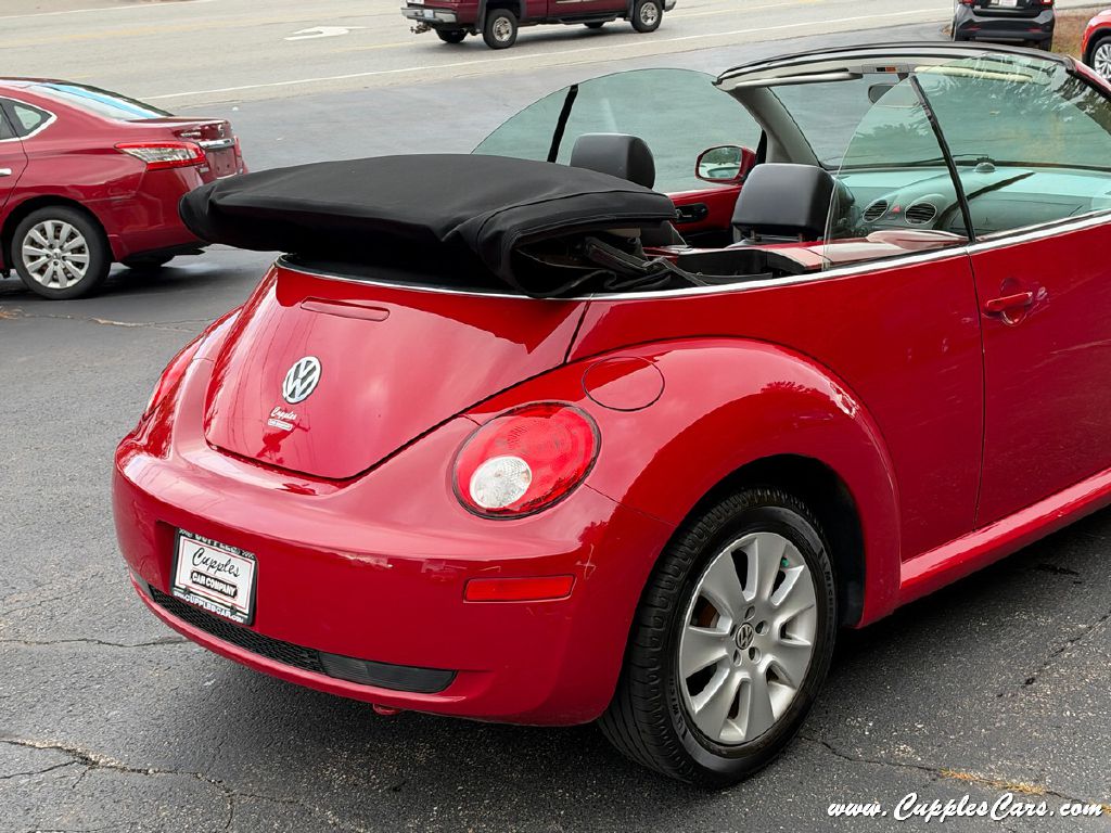 Photo 32 of this VOLKSWAGEN NEW BEETLE