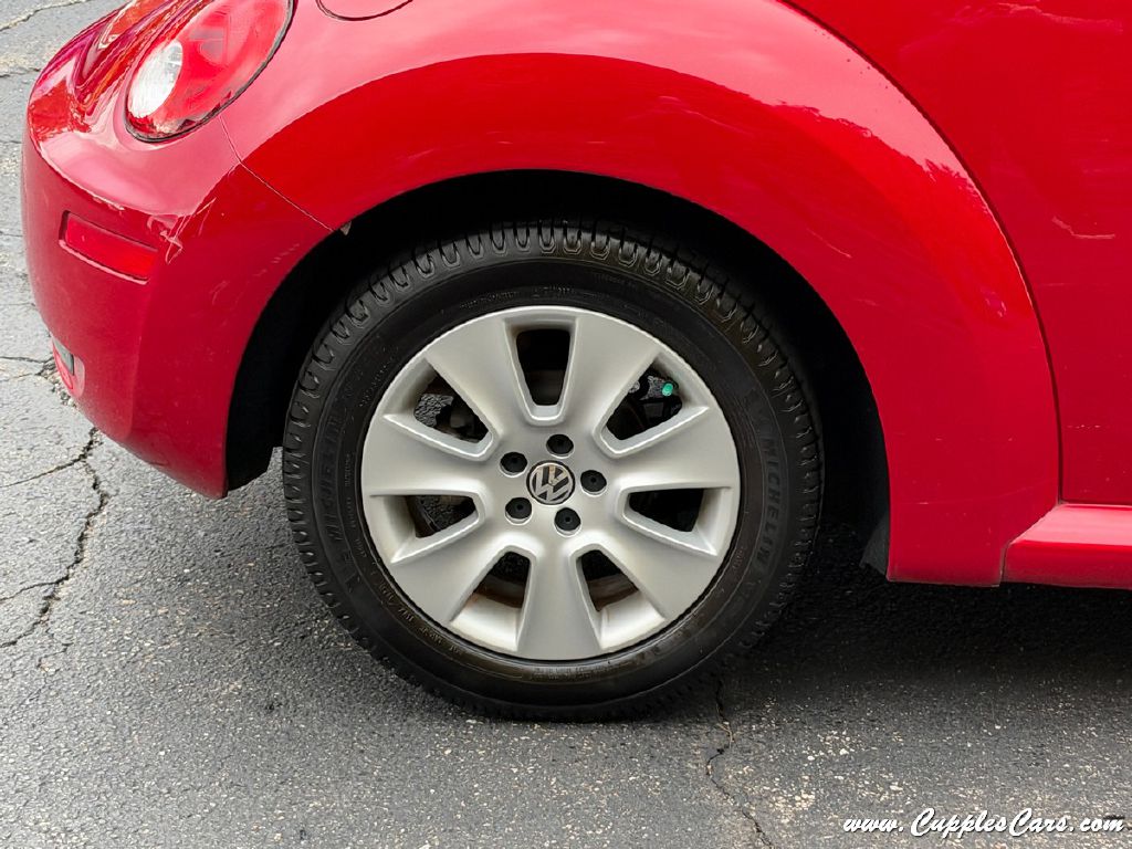 Photo 36 of this VOLKSWAGEN NEW BEETLE