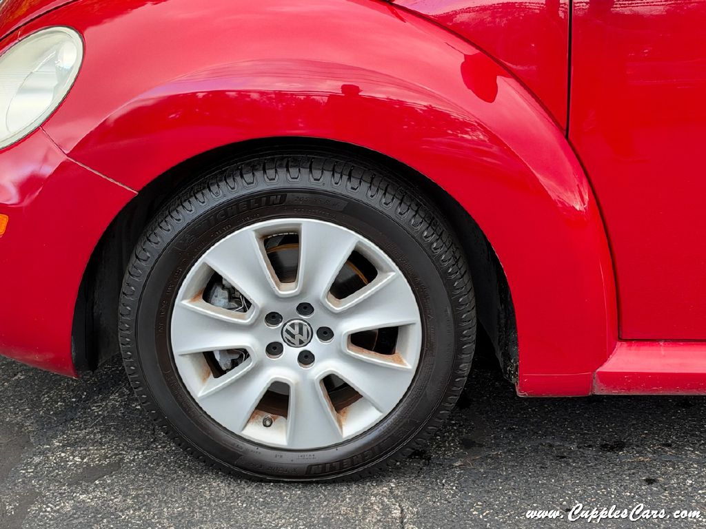 Photo 38 of this VOLKSWAGEN NEW BEETLE