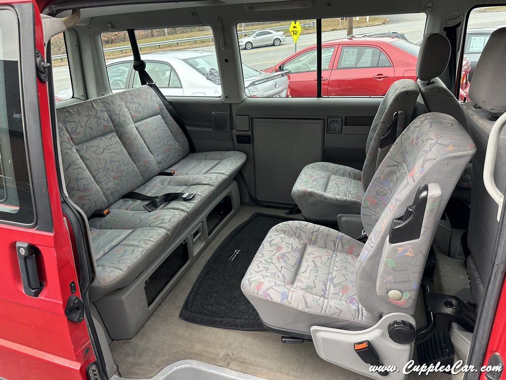 Photo 17 of this VOLKSWAGEN EUROVAN TDI