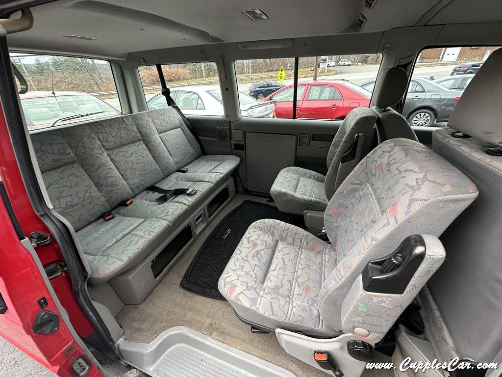 Photo 18 of this VOLKSWAGEN EUROVAN TDI
