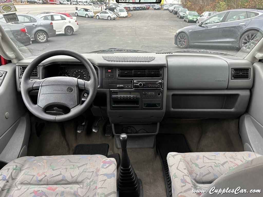 Photo 37 of this VOLKSWAGEN EUROVAN TDI