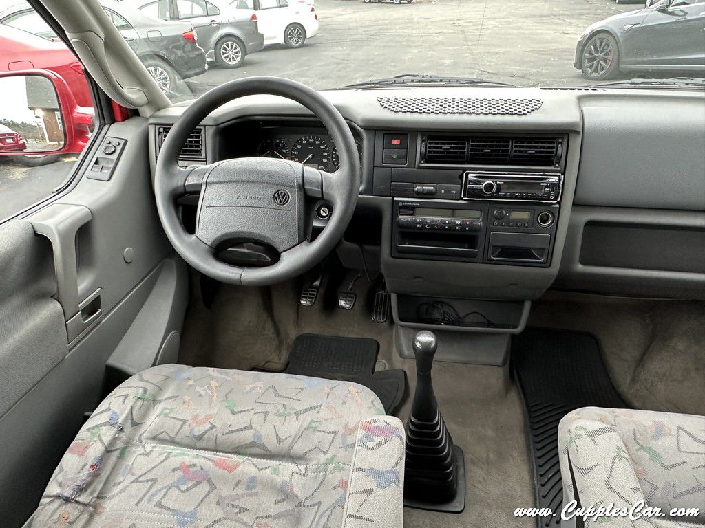 Photo 41 of this VOLKSWAGEN EUROVAN TDI
