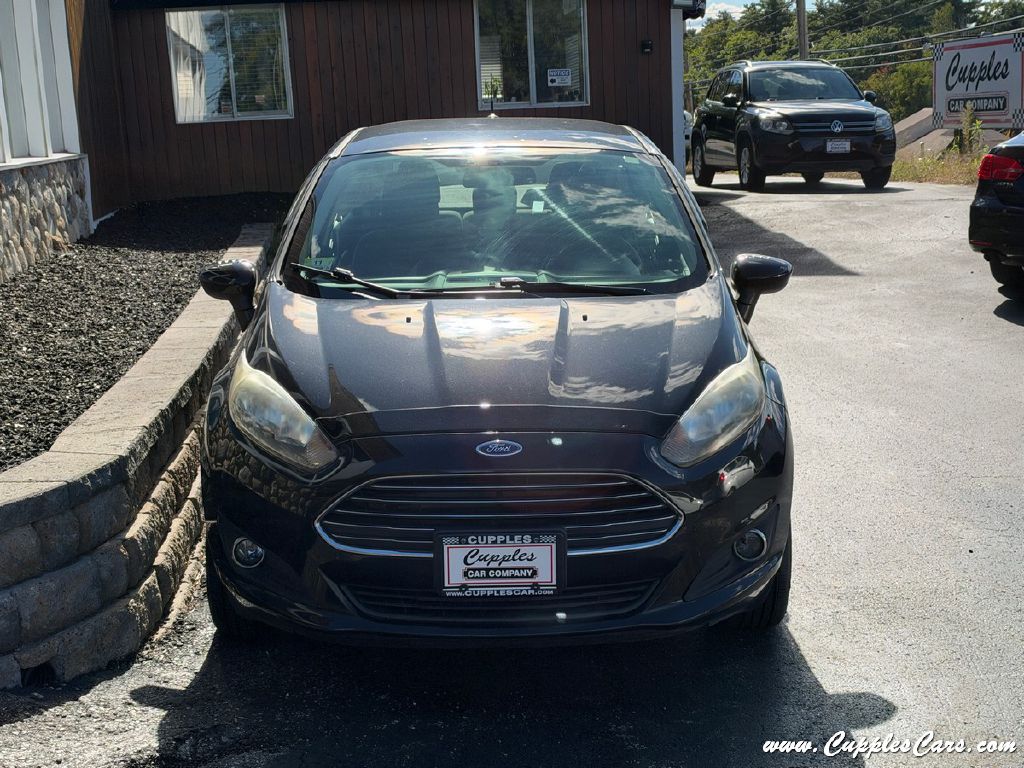 Photo 10 of this FORD FIESTA