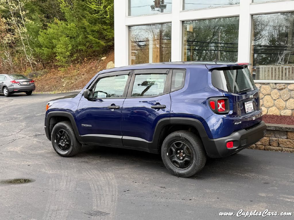 Photo 3 of this JEEP RENEGADE