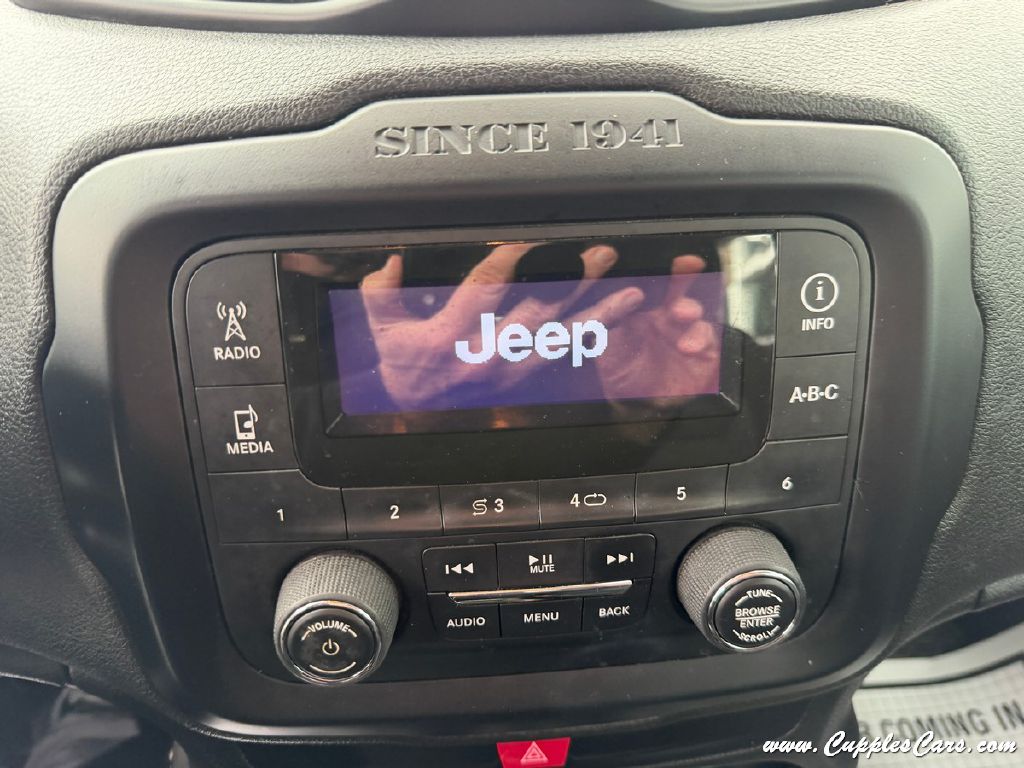 Photo 29 of this JEEP RENEGADE