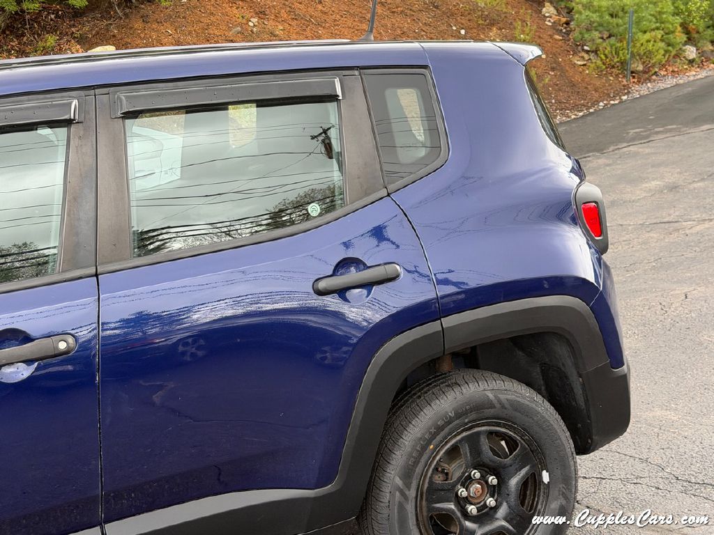 Photo 34 of this JEEP RENEGADE